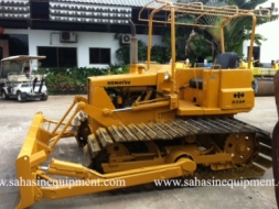 รถแทรคเตอร์ ยี่ห้อ KOMATSU รุ่น D20PL-5 นำเข้า บจก.สหสินอีควิปเม้นท์ โทร.081-5851880, 02-5168100-1 w