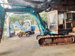 ขายรถแบคโฮ HITACHI EX 40 คอนโทรลสั้น นำเข้าจากญี่ปุ่น   ติดต่อวรกฤต 089-7949488 ,081-987-0866