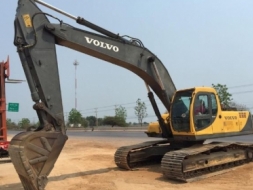 ขายรถแบคโฮ VOLVO EC290LC ปี2003 แอร์เย็น ไฟฟ้าเต็ม ทำงาน 8พันชั่วโมง สภาพสวยพร้อมใช้ มีVDOการทำงานให