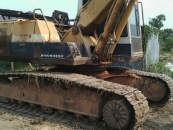 ขายรถKomatsu Pc200-5ซีเรียล 65400 ไฟฟ้าครบ Tel:093-1377833