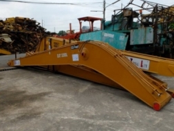 ขาย ชุดบูมยาว CAT 320 v.1/2 B C D ของใหม่ นำเข้า 450,000 TEL : 0944736799