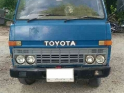 ขาย 6 ล้อดั้ม 3 คิว toyota รุ่นทางหลวง