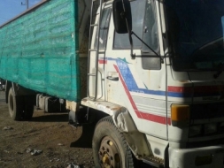 ขายรถบรรทุก 6 ล้อ ISUZU รถออกห้างครับ