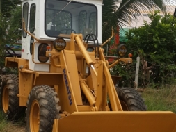 รถตักล้อยางเก่านอก komatsu 505 สนใจโทรถาม 092-3309229 อี๊ด สองห้อง