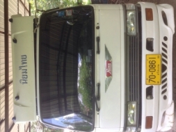 ขายรถบรรทุกหกล้อ Hino เครื่อง195