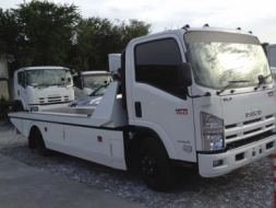 ขายรถสไลด์แบบถาดกองพื้น ISUZU NPR 150 แรงม้า ราคาสุดจี๊ด! โดนใจ!