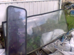 ขายกระจกหนัา + หลัง ของ ISUZU EXZ หัวฟ้าโต3ใบปัด ขาย3,500บาท