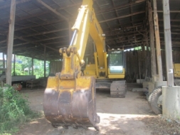 ขายรถแบคโฮ KOMATSU pc200 s8 ปี 2554