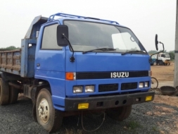 ISUZU NPR59L 330,000 บาท  F หน้า-หลัง เครื่อง 115 แรง เกียร์รอกกี้ เพาเวอร์ เล่มพร้อมโอน