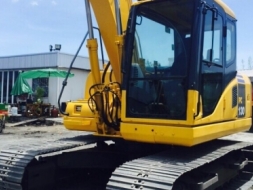 ขายแบคโฮ Komatsu  PC130-7K  / 5046HR รถนำเข้า..สภาพเดิมๆครับ