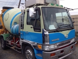 ขายรถโม่ปูน Hino เครื่อง JO8C โม่4 คิว สภาพดีพร้อมใช้งาน สนใจติดต่อ 0819864236 , 0818306178