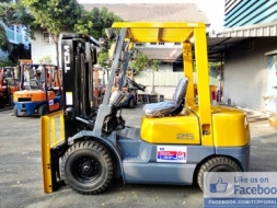 (รหัสสินค้าTHJ1102) รถยกยี่ห้อTCM รุ่น FD25Z5 ขนาด 2.5 TON เกียร์ AUTO ระบบ Diesel ยกสูง 3.0 m