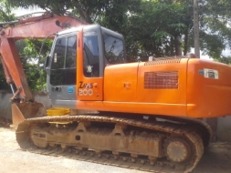 ขายแมคโคร Hitachi ZX200