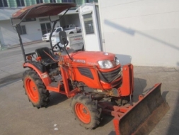 ขาย Kubota Tractor ใช้งานน้อย