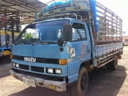 ขายISUZU NPR115แรง เครื่องดี แคชซีสวย สภาพพร้อมใช้งาน เอกสารพร้อมโอน  สนใจโทร 090-8588220คุณนะ 093-3