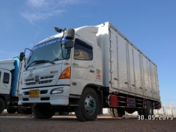 ขาย6ล้อตู้แห้ง10บาน ยาว 7.50 เมตร HINO FG8J / 212แรงม้า /ปี55