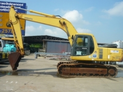 รถขุด Komatsu PC200-6 รถเก่านอกนำเข้าจากญี่ปุ่น สภาพดีเยี่ยม ระบบไฟฟ้าครบ ยังไม่ผ่านการใช้งานในไทย 1