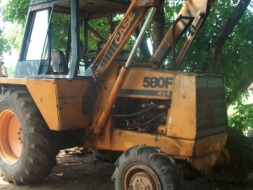 ขายรถหน้าตักหลังขุด case  580F (4x4)