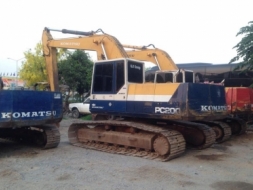 ขายรถแมคโค KOMATSU PC200-5 ไฟฟ้าครบ มีเล่มทะเบียน สภาพสวย