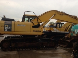 KOMATSU PC210LC(เท่ากับ 200-7)