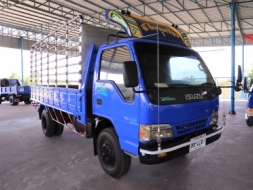 แก้วอนงค์กลการ (คุณ ป้อม ) รถสวย สภาพดี Isuzu NPR71LY52Y กระบะมีคอก