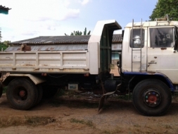 หกล้อดั้ม  Hino