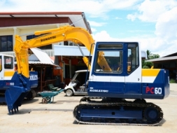 KOMATSU PC60-6