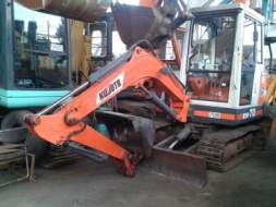 ต้องการขายรถขุดยี่ห้อ KUBOTA-KH 70 รถนอกนำเข้าจากญี่ปุ่น