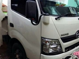 หกล้อ HiNo 300/150แรง ปี56 ยาว 5ม สภาพดีสวยบางเดิมจากห้าง พร้อมใช้งาน ทะเบียนพร้อมโอน