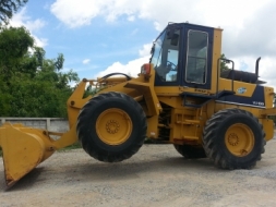 ขาย KOMATSU WA 100-1 ซีเรียล 30,000 นำเข้าจากญี่ปุ่น 090-986-2521 อ๊อบ