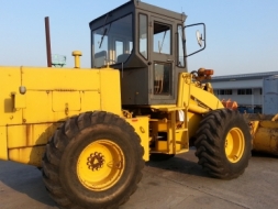 KOMATSU 515 จากญี่ปุ่นถึงไทยแล้วครับ ราคาพิเศษ 090-986-2521 อ๊อบ