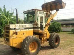 ขายรถตักล้อยางKOMATSU 510แบบมีหัวเก๋งรถเก่านอกไม่เคยใช้งานในเมืองไทยราคา750,000