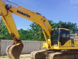 ขายรถแบคโฮ KOMATSU PC200-7 เอกสารอินวอย 8000 ชม.ราคา 1900000