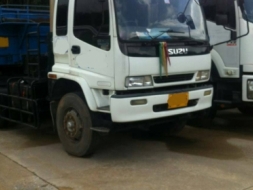 10 ล้อหัวลาก + หางพื้นเรียบ 3 เพลา   ยี่ห้อ ISUZU 270 แรงม้า  ปี 2547