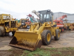 ขาย KOMATSU WA200-1 นำเข้าจากญี่ปุ่น 090-986-2521 อ๊อบ