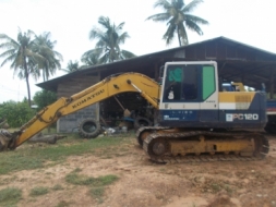 ขายรถแบคโฮ Komatsu PC 100 รุ่น 5