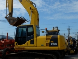 ขาย รถขุด KOMATSU PC200-8 สวยๆเดิมๆ 2,200,000 TEL : 087-0339334 (อ็อฟ)