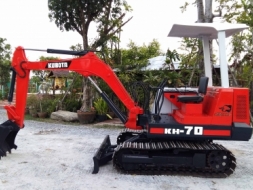 ขายแม็คโคร KUBOTA  KH-70 (เทียบเท่าPC30) นำเข้าจากญี่ปุ่น ติดต่อ 086-775-7900, 086-324-1992