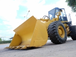 ขายรถตักล้อยาง KOMATSU WA380-1    20XXX