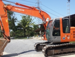 รถแบคโฮเก่าญี่ปุ่น hitachi zx135us สนใจโทรสอบถาม 092-3309229 อี๊ด