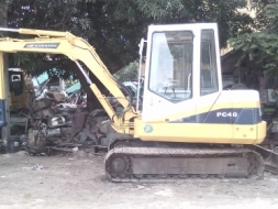 ขายด่วน รถขุด KOMATSU  PC40-6  รถเก่านอกแท้นำเข้าจากปฃญี่ปุนมีเอกสารแจ้งจำหน่ยา  สนใจติดต่อ 09990792