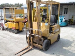 ขายรถยก  KOMATSU  FG09-2  รหัสสินค้า : 14001671 หรือเพิ่มเติมไดที่ www.nihonmono.com