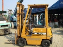 ขายรถยก KOMATSU    FG09-2 รหัสสินค้า : 14001670หรือเพิ่มเติมไดที่ www.nihonmono.com