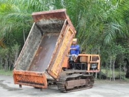 ขายรถบรรทุุกดั้มเปอร์ ตีนตะขาบแทรคเหล็ก kubota สวยเดิมจากญี่ปุ่นยังไม่เคยใช้ในไทย 95,000เท่านั้น!!