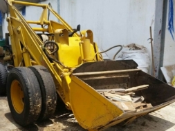 ขาย ราคาถูก $$รถตักล้อยาง Komatsu SD20$$