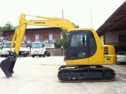 ขายรถขุด  KOMATSU PC60-7  มีหลายคัน