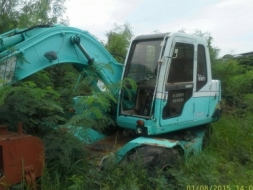 ขายรถแบ็คโค,,ล้อยาง,,KOBELCO SK 100 W ตามสภาพ,,เดิมๆจอดนาน,,มีลายเจาะ,