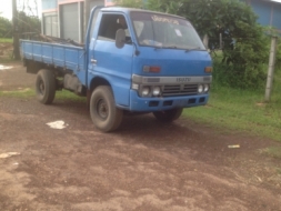 ISUZU TL 4 ล้อ 75,000 บาท เครื่อง 85 แรง หัวบาง  เล่มพร้อมโอน