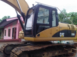 CAT 320D