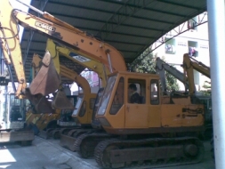 ต้องการขายรถขุดยี่ห้อ kobelco-sk100-2 รถนอกนำเข้าจากญี่ปุ่น